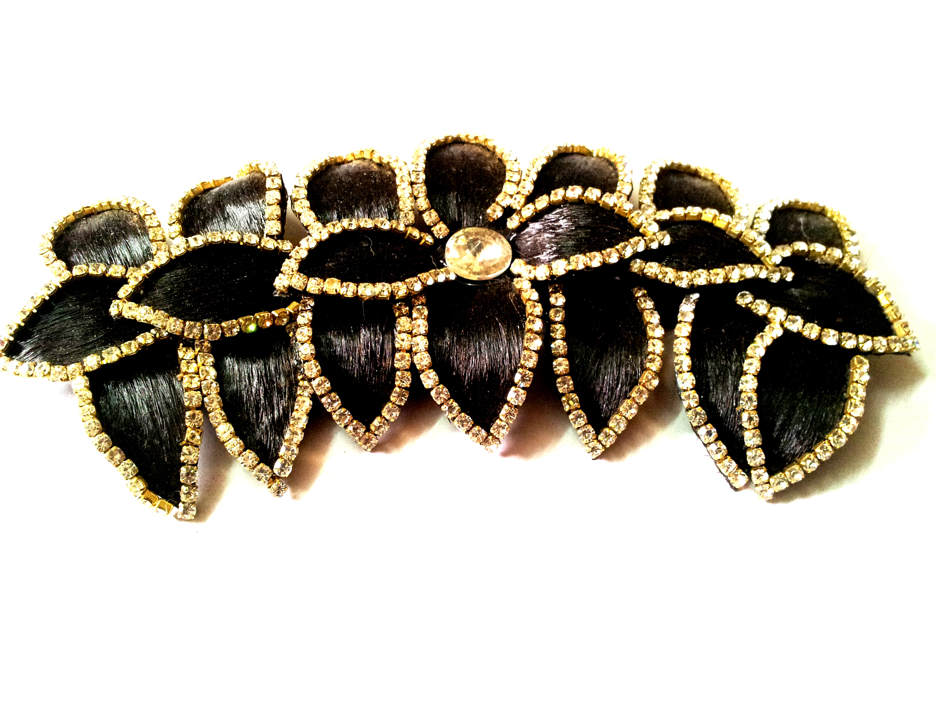 Manufacturers Exporters and Wholesale Suppliers of Crown Hair Clip 03 Mumbai Maharashtra